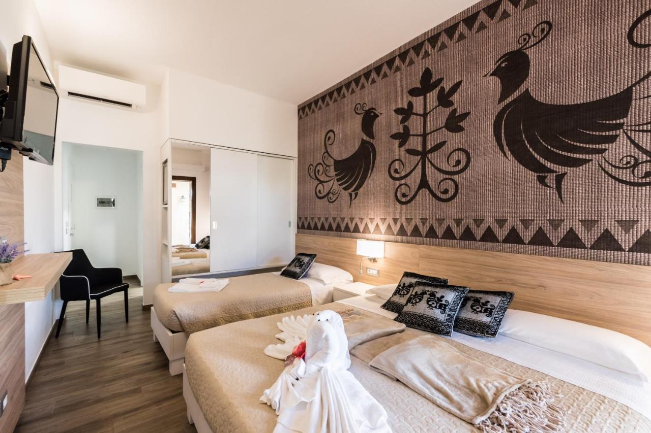 Relais Del Borgo- Domo Hotel Porto San Paolo  Exterior photo