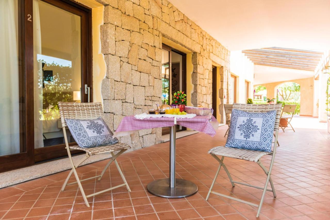 Relais Del Borgo- Domo Hotel Porto San Paolo  Exterior photo