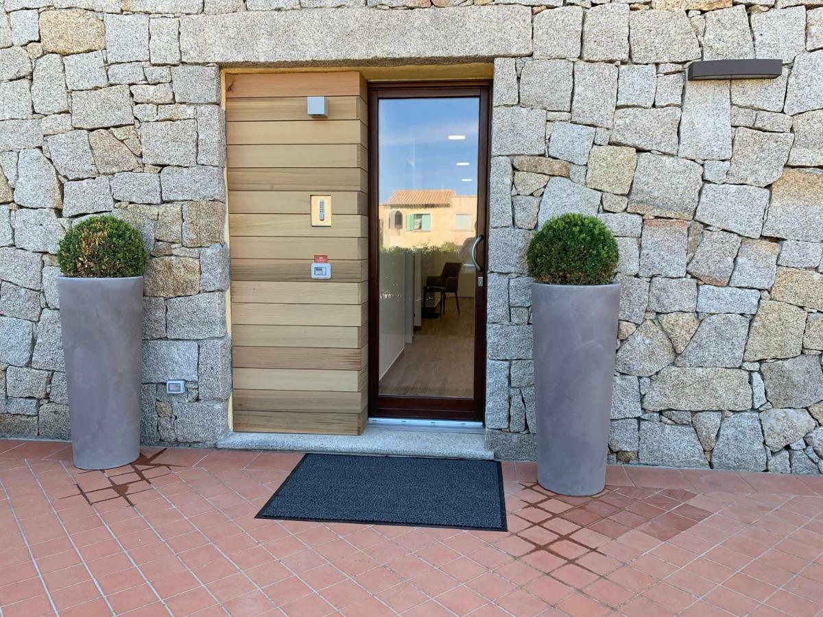 Relais Del Borgo- Domo Hotel Porto San Paolo  Exterior photo