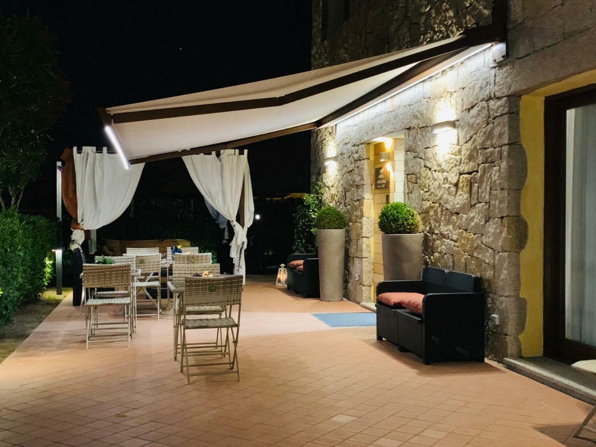 Relais Del Borgo- Domo Hotel Porto San Paolo  Exterior photo